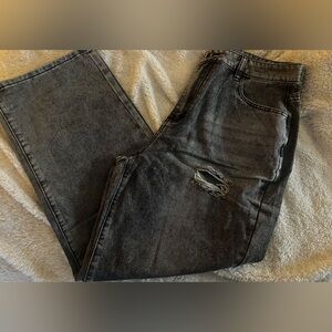 Women’s Boutique Gray Petite Distressed  Jeans size XL